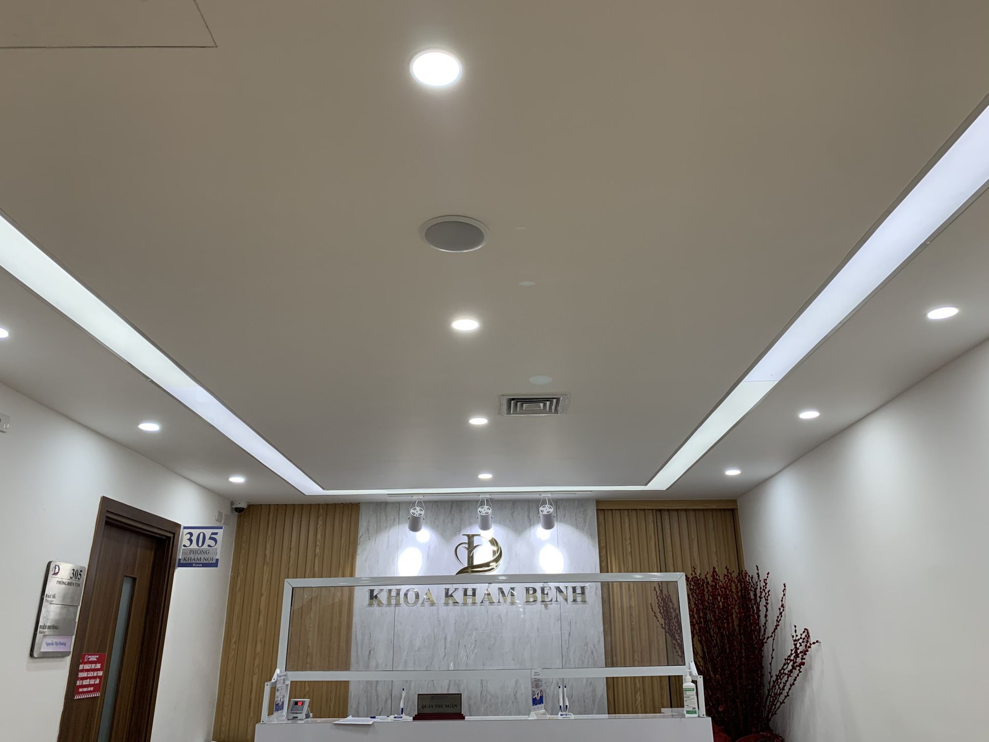 Hình ảnh loa âm trần sau khi được lắp đặt