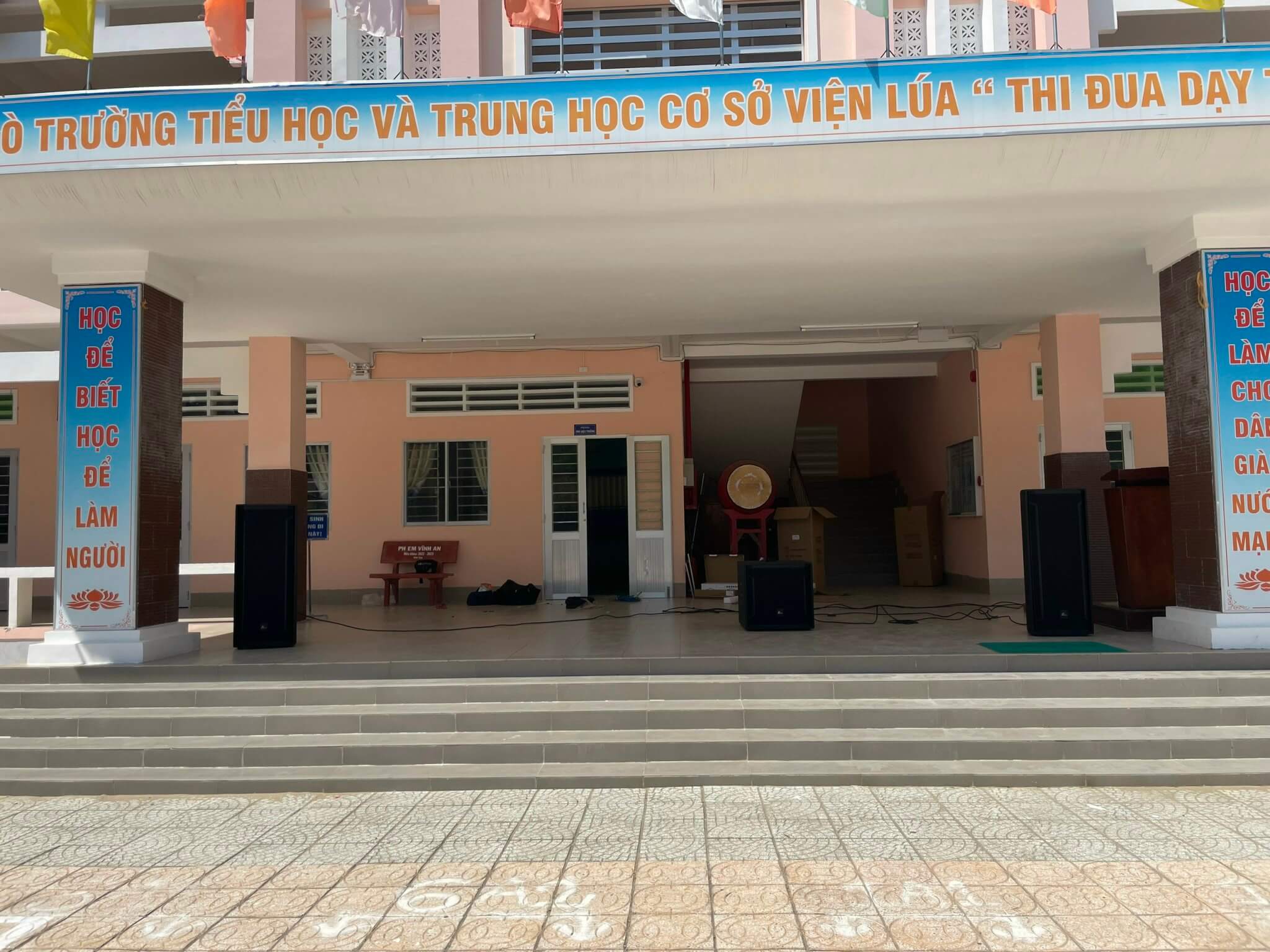 Âm thanh ngoài trời