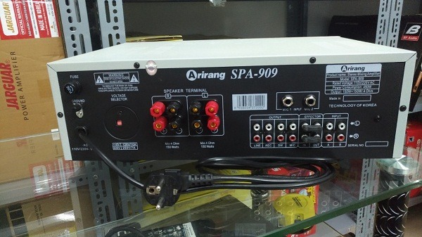 Mặt sau của Amply karaoke Airang SPA-909