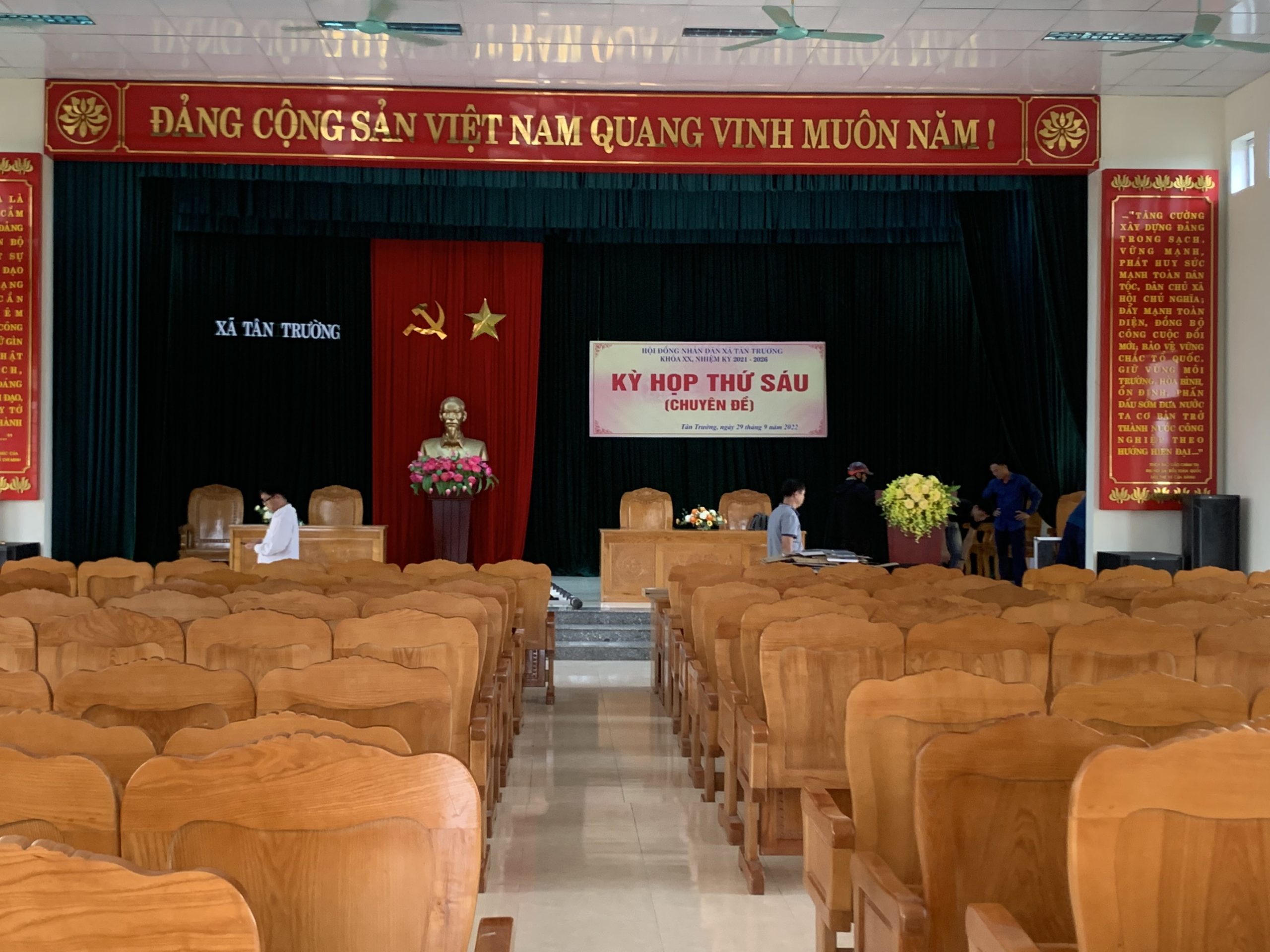 Âm thanh hội trường