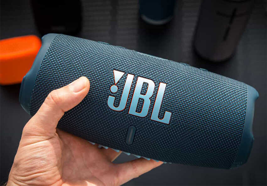 loa-bluetooth-jbl-charge-5-6-1